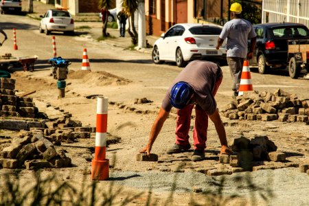 24.10.2017 - Prefeita Paula Mascarenhas em visita às obras do Sanep, ruas: Barros Cassal, Joaquim Vieira da Cunha, Arnaldo Mesquita de Menezes, Henrique Lorea