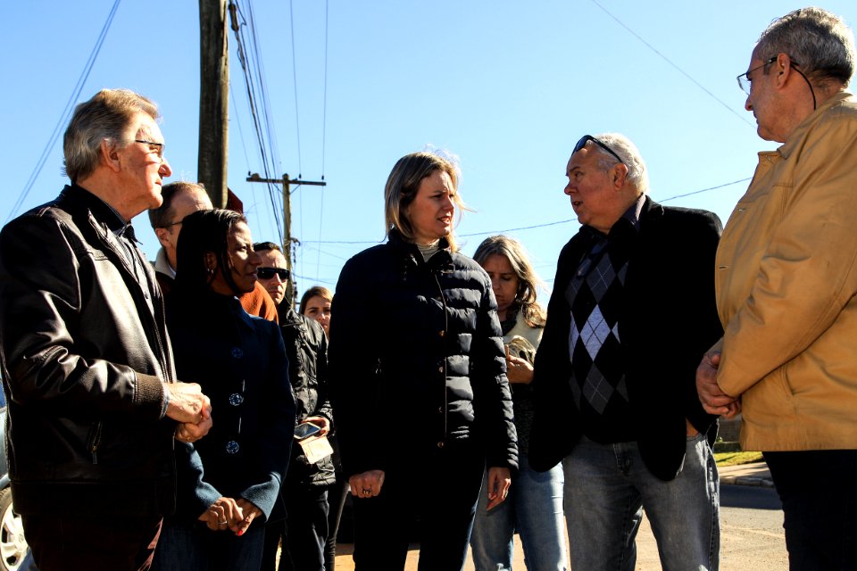 23.05.2018 - Prefeita Paula Mascarenhas e o vice Idemar Barz durante vistoria das obras nas ruas Afonso Pena, Paulo Guilayn e Santo Michelon no Fragata - Foto: Gustavo Vara