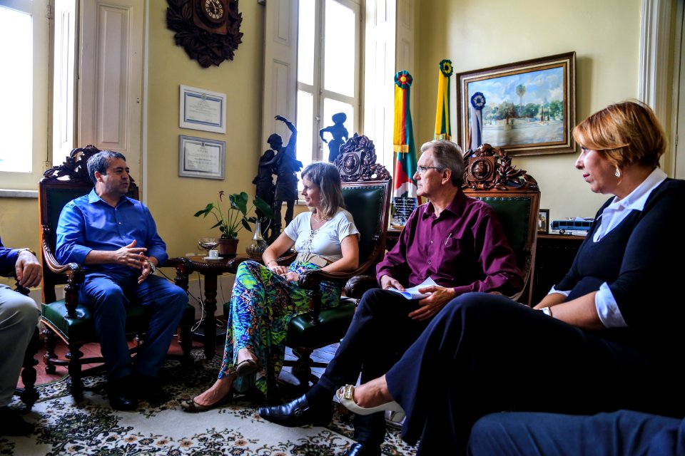 17.01.2018 - Prefeita Paula Mascarenhas e vice Idemar Barz recebem visita do deputado federal, Ronaldo Nogueira (PTB)