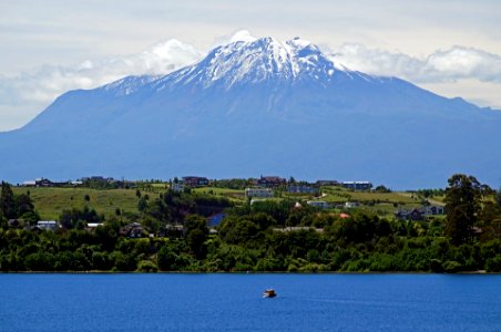 Lago Llanquihue, Volcán Calbuco - Calbuco photo