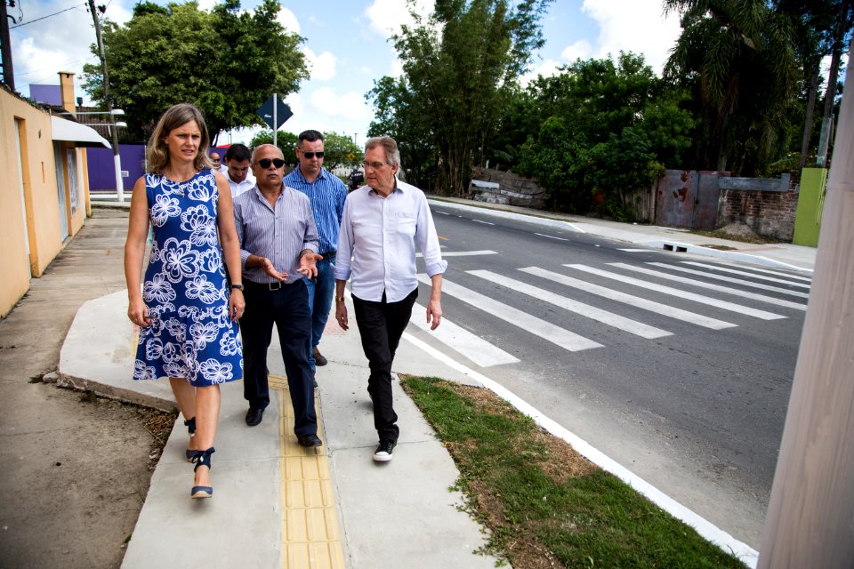 07.02.2018 - Prefeita Paula Mascarenhas e o vice Idemar Barz durante Entrega das Rua Professor Mário Peiruque e Rafael Pinto Bandeira - Foto: Gustavo Vara
