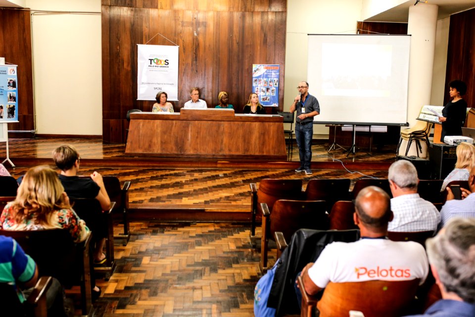 10.11.2017 - Vice-prefeito Idemar Barz na apresentação do programa Saúde na Escola no colégio João XXIII