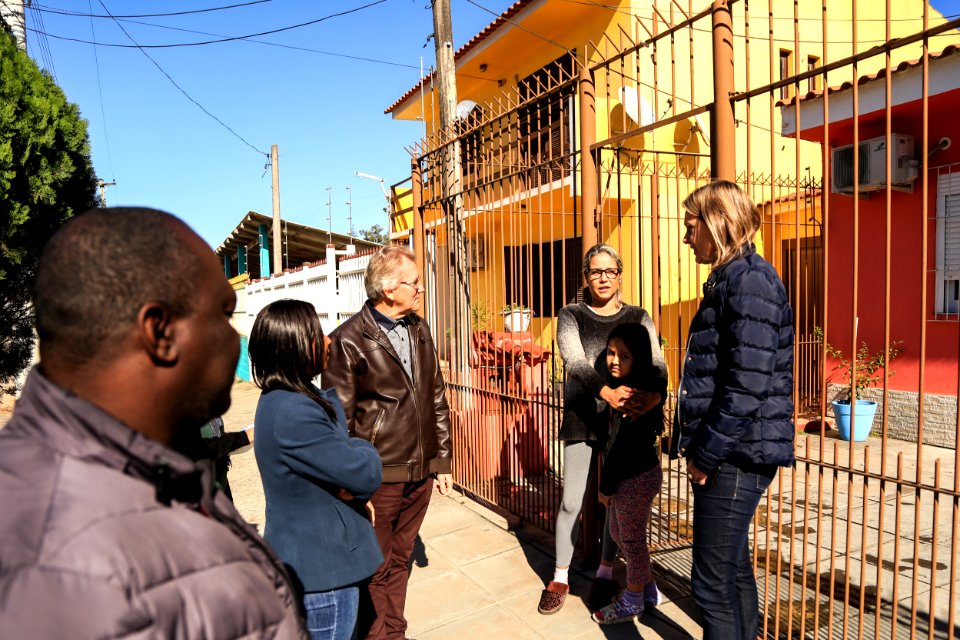 23.05.2018 - Prefeita Paula Mascarenhas e o vice Idemar Barz durante vistoria das obras nas ruas Afonso Pena, Paulo Guilayn e Santo Michelon no Fragata - Foto: Gustavo Vara
