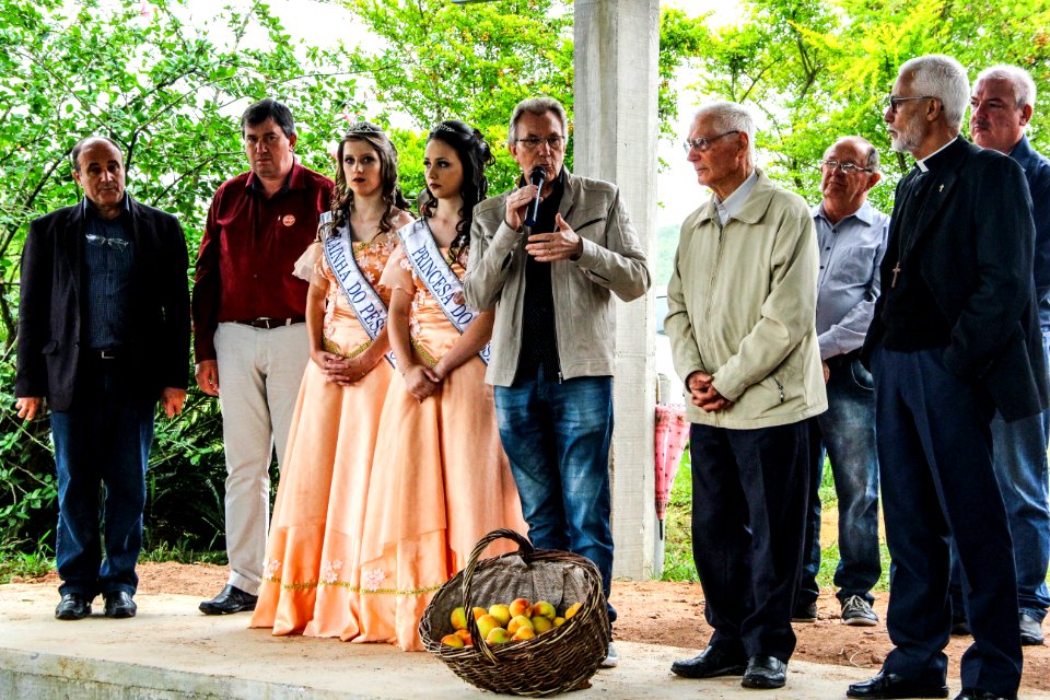 25.11.2017 - Prefeito em exercício Idemar Barz na abertura da Colheita do Pêssego 2017