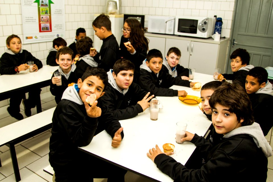 21.06.2018 -  Entrega dos novos uniformes na Escola Joaquim Nabuco e assinatura da ordem de serviço da construção de passarela coberta para EMEF Joaquim Nabuco - Foto: Gustavo Vara