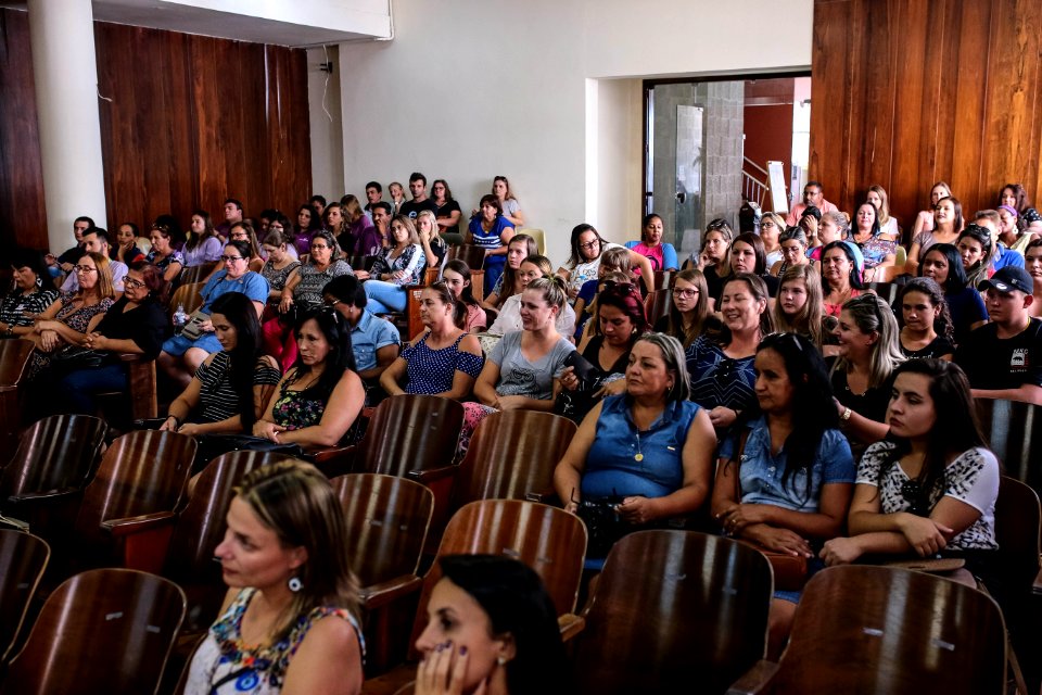 08.03.2018 SMED Palestra Dia da Mulher Fotos Gustavo Mansur