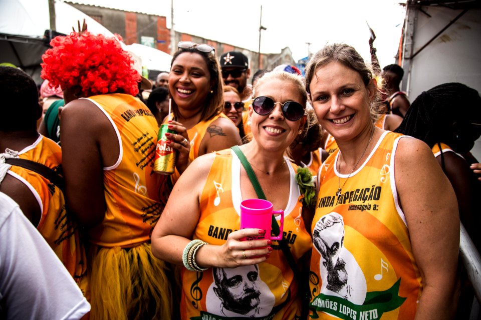 10.02.2018 - Prefeita Paula Mascarenhas e o vice Idemar Barz durante o primeiro dia do Carnaval 2018 - Foto: Gustavo Vara