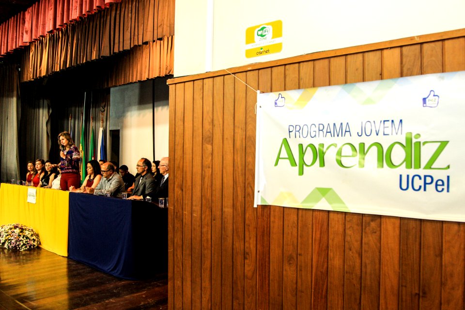 29.01.2018 - Prefeita Paula Mascarenhas durante Formatura da III Turma do Programa Jovem Aprendiz - Foto: Gustavo Vara