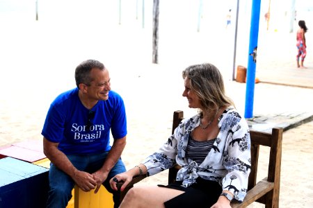 29.12.2017 - Prefeita Paula Mascarenhas durante visita e entrega da reforma do trapiche da praia do Laranjal