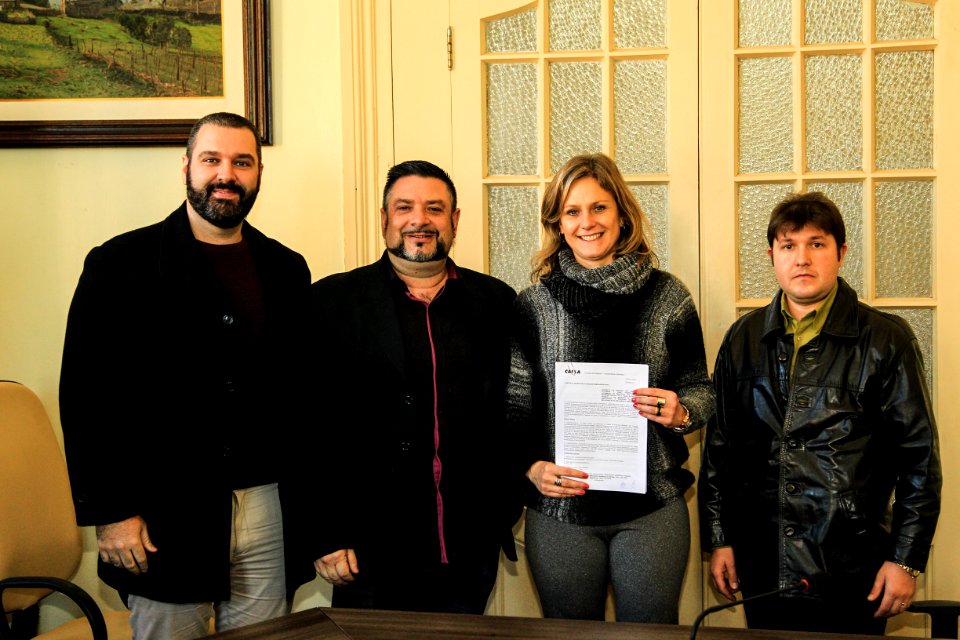 22.06.2018 - Prefeita Paula Mascarenhas assina os contratos com a Caixa referente às emendas parlamentares dos deputados Maria do Rosário (PT), Ronaldo Nogueira (PTB) e Danrlei de Deus (PSD) - Foto: Gustavo Vara