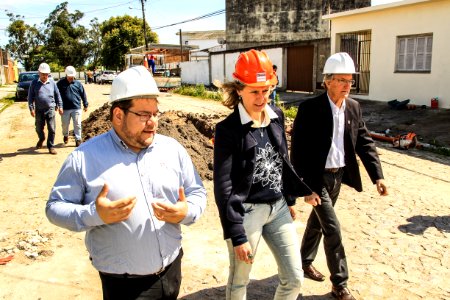 24.10.2017 - Prefeita Paula Mascarenhas em visita às obras do Sanep, ruas: Barros Cassal, Joaquim Vieira da Cunha, Arnaldo Mesquita de Menezes, Henrique Lorea