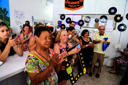 29.12.2017 - Prefeita Paula Mascarenhas durante visita à exposição comemorativa aos 25 anos do Caps Castelo