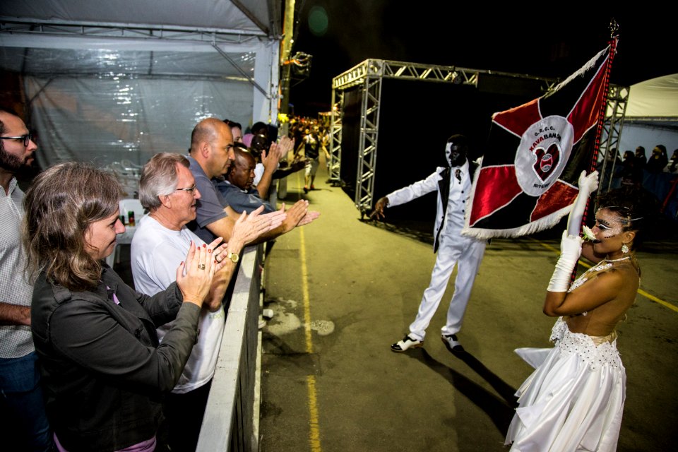 12.02.2018 - Prefeita Paula Mascarenhas e o vice Idemar Barz no segundo dia do Carnaval 2018 - Foto: Gustavo Vara