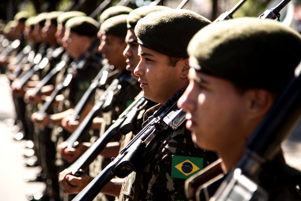 19.11.2017 - Prefeita Paula Mascarenhas e o vice Idemar Barz participam da cerimônia ao Dia da Bandeira no Altar da Pátria
