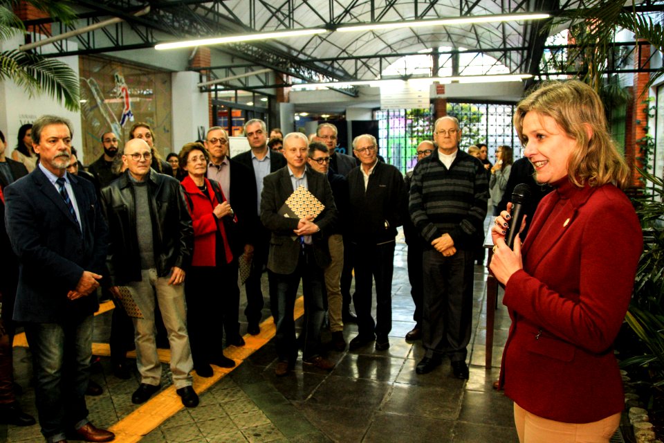 07.08.2018 - Prefeita Paula Mascarenhas no ato de descerramento da placa em comemoração aos 50 anos do curso de Engenharia da Universidade Católica de Pelotas - Foto: Gustavo Vara