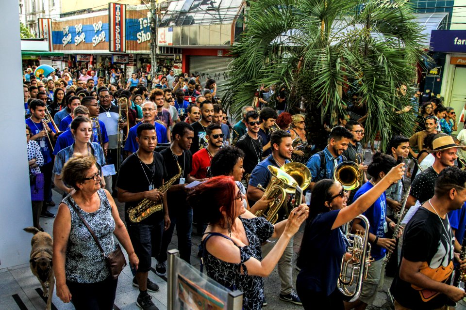 15.01.2018 - Prefeita Paula Mascarenhas no Cortejo Musical do 8° Festival Internacional Sesc de Música