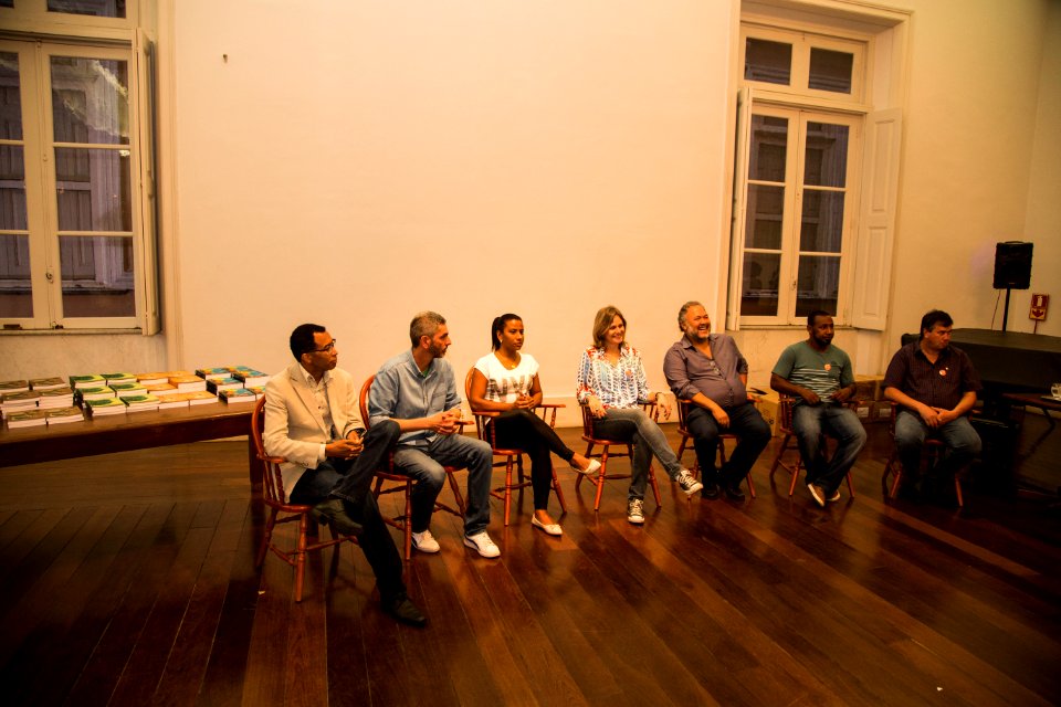 13.11.2017 - Prefeita Paula Mascarenhas prestigia o lançamento dos livros da Fundação Palmares na Bibliotheca Pública Pelotense