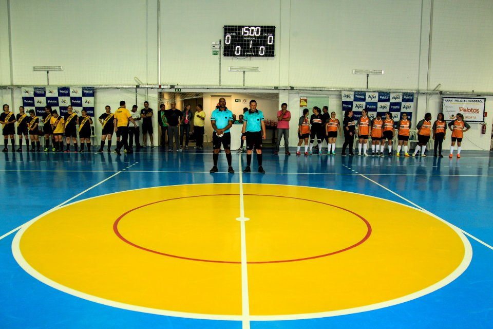 28.10.2017 - Prefeita Paula Mascarenhas durante a final do Integra 2017 no ginásio Karosso