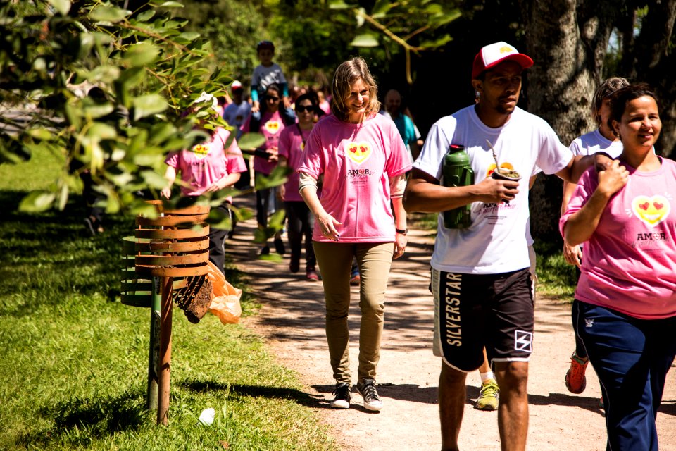 19.11.2017 - Prefeita Paula Mascarenhas participa da caminhada pela adoção realizado pelo Juizado Regional da Infância e Juventude da Comarca de Pelotas