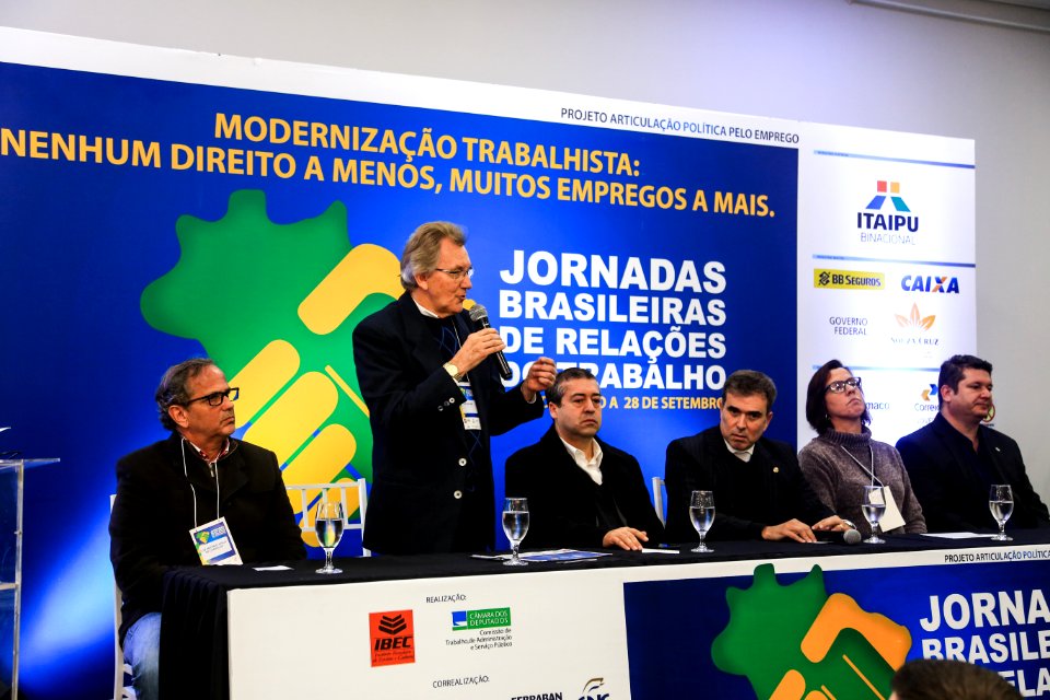 11.07.2018 - Prefeito em exercício Idemar Barz participa do evento Jornadas Brasileiras de Relações de Trabalho