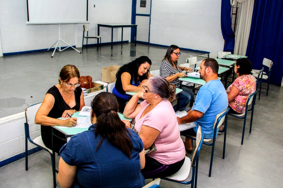 18.01.2018 - Prefeitura inicia cadastro social das famílias para a regularização fundiária do bairro Pestano