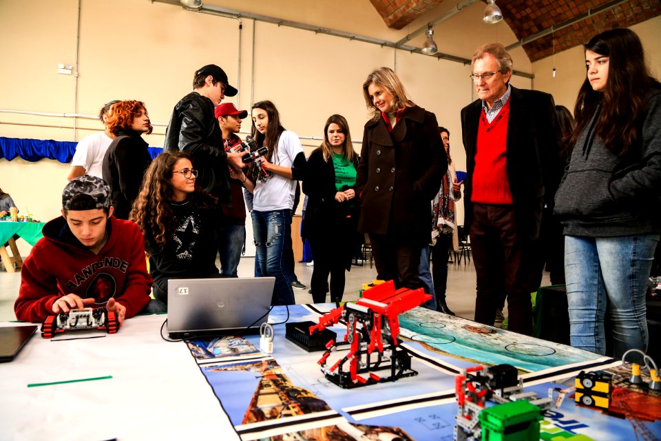 04.07.2018 - Prefeita Paula Mascarenhas e o vice Idemar Barz em visita ao evento Robopel no Parque Tecnológico - Foto: Gustavo Vara
