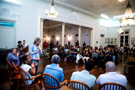 13.11.2017 - Prefeita Paula Mascarenhas prestigia o lançamento dos livros da Fundação Palmares na Bibliotheca Pública Pelotense