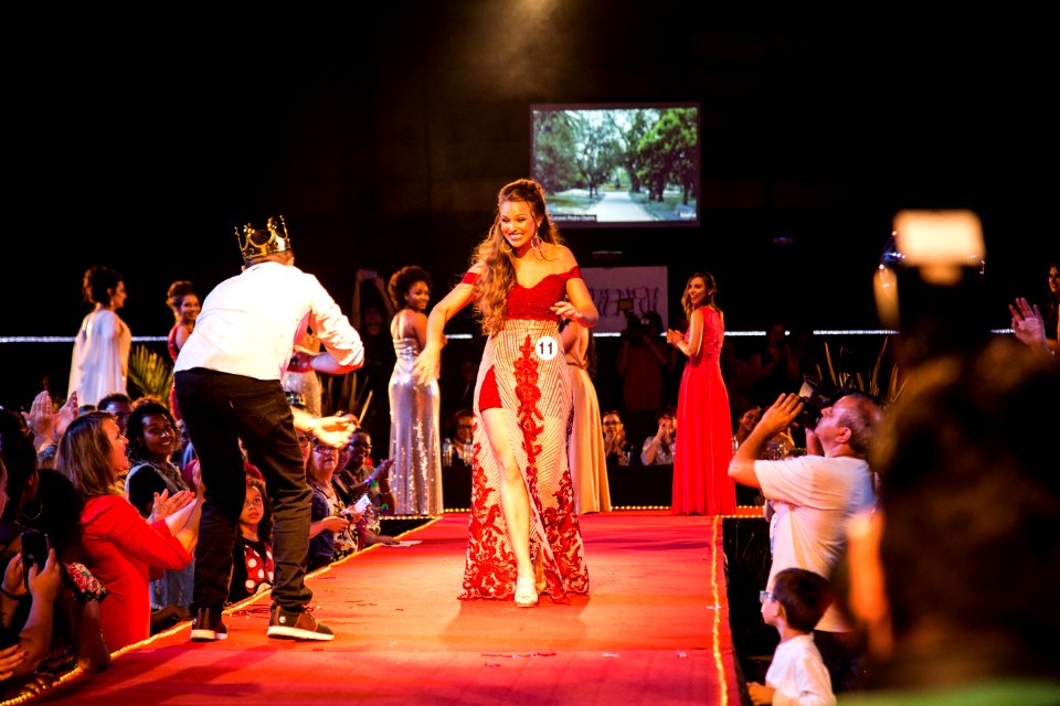 23.11.2018 - Escolha da Corte Fenadoce 2019 no Centro de Eventos de Pelotas - Foto: Gustavo Vara