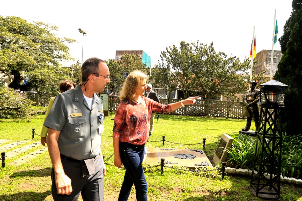 26.09.2018 - Prefeita Paula Mascarenhas durante reunião almoço com o  vice-Almirante José Renato de Oliveira, Comandante do 5º Distrito Naval em Rio Grande - Foto: Gustavo Vara