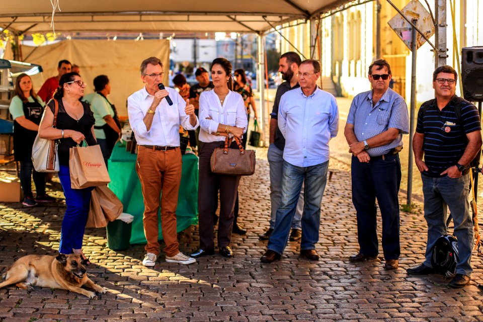 27.11.2017 - Prefeito em exercício Idemar Barz no encerramento da IV Quinzena do Pêssego