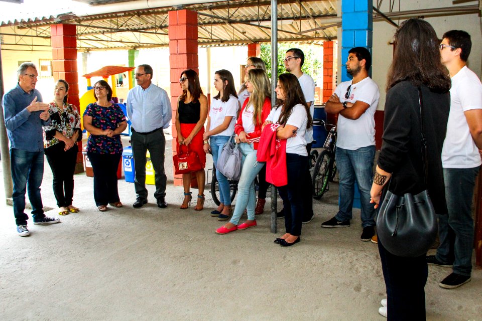 24.11.2017 - Prefeito em exercício Idemar Barz na Inauguração do cantinho de convivência da Escola Municipal Ferreira Viana