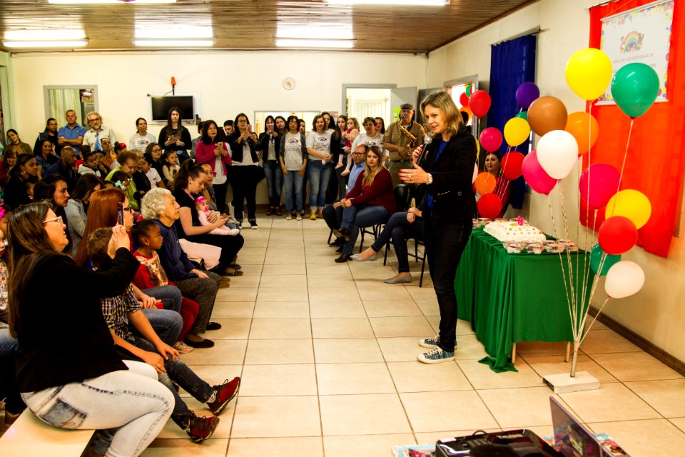 20.10.2018 - Prefeita Paula Mascarenhas participa da festa de aniversário da EMEF Mário Quintana, na Guabiroba - Foto: Gustavo Vara