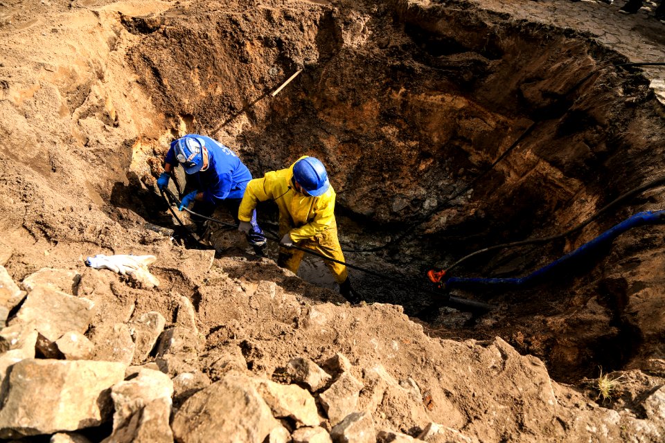 04.07.2018 - Prefeita Paula Mascarenhas e o vice Idemar Barz em visita às obras do Sanep - Foto: Gustavo Vara