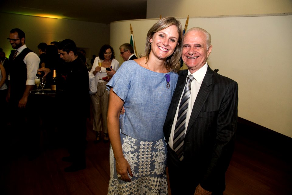 28.02.2018 - Porto Alegre/RS - Prefeita Paula Mascarenhas recebe comenda da Ordem das Palmas Acadêmicas na Fundação Iberê Camargo - Foto: Gustavo Vara