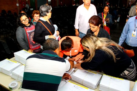 25.11.2017 - Prefeito em exercício Idemar Barz na assinatura de contratos do Amazonas e do Roraima