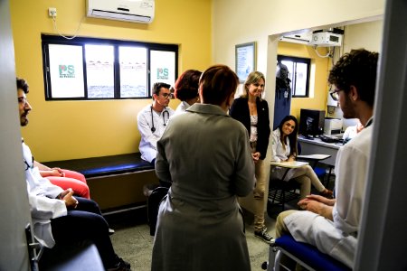 08.03.2018 - Prefeita Paula Mascarenhas visita à ala pediátrica do Pronto Socorro após reforma - Foto: Gustavo Vara