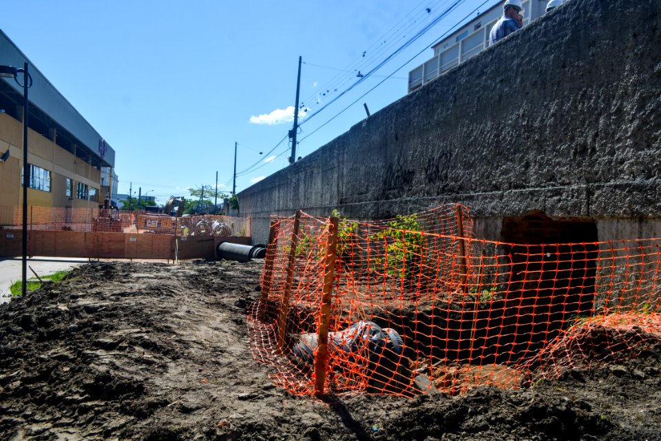 01.11.2017 - Obras da ETA São Gonçalo na rua Marechal Floriano