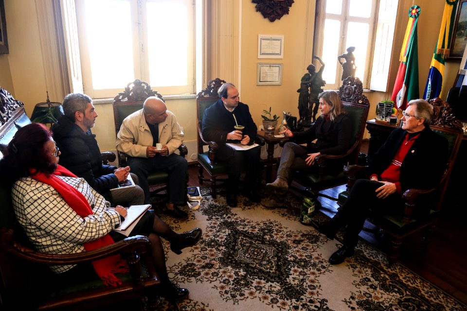 01.08.2018 - Prefeita Paula Mascarenhas e o vice Idemar Barz durante reunião com o superintendente do Porto, Cláudio Oliveira e Marcos Fonseca da Sagres - Foto: Gustavo Vara