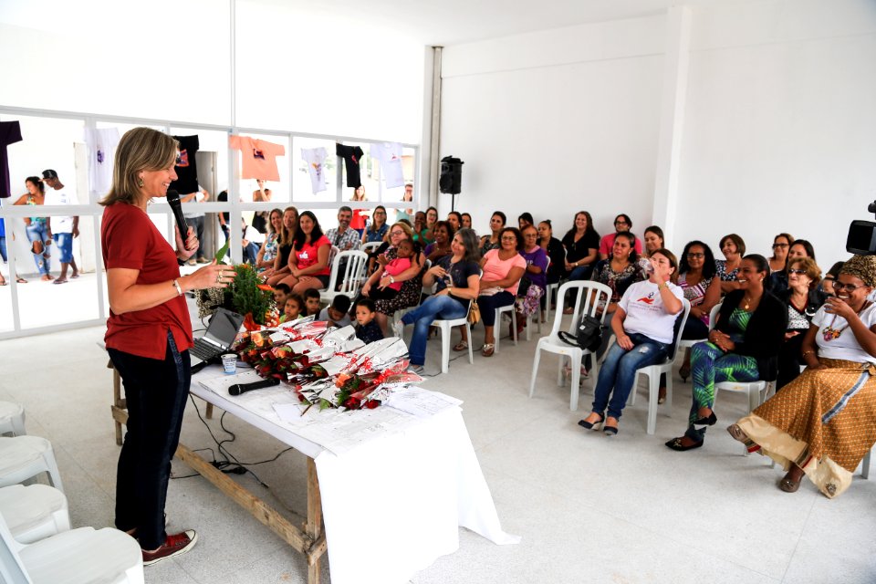 06.03.2018 -Prefeita Paula Mascarenhas  durante abertura da semana da Mulher no CEU Dunas - Foto: Gustavo Vara