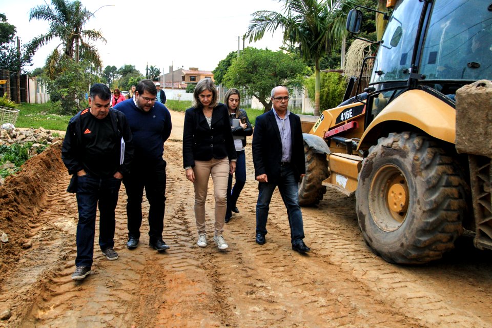 17.05.2018 - Prefeita Paula Mascarenhas  durante entrega da praça São Jerônimo,   atrás do Shopping Mar de Dentro e entrega de obras Ilha Bela e São Conrado - Laranjal- Foto: Gustavo Vara