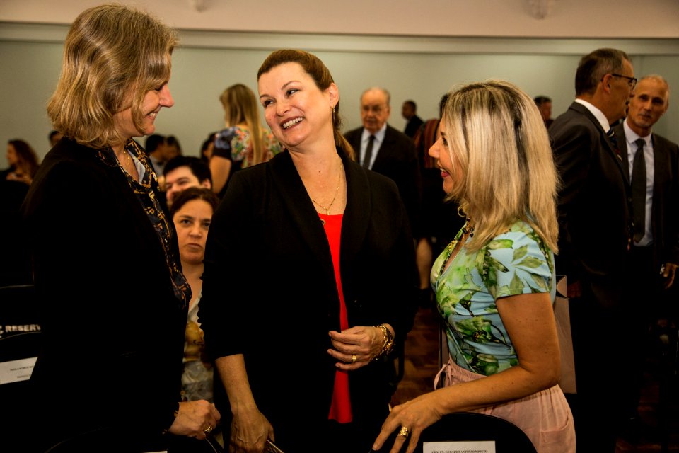 06.12.2018 - Prefeita Paula Mascarenhas recebe a medalha Tiradentes no Palácio da Policia em Porto Alegre - Foto: Gustavo Vara