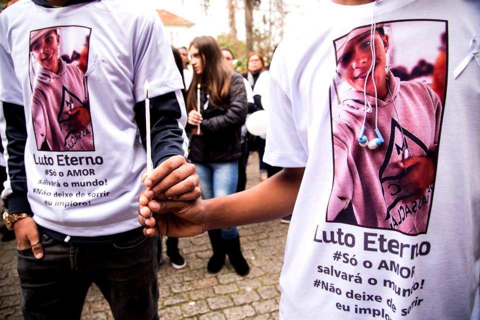 30.06.2018 - Prefeita Paula Mascarenhas participa da Passeata pela Paz em luto e protesto ao assassinato brutal de Thainã Leal, aluno do colégio Assis Brasil - Foto: Gustavo Vara