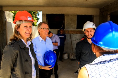 01.11.2017 - Prefeita Paula Mascarenhas e vice Idemar Barz em visita à obra da UBS Virgílio Costa