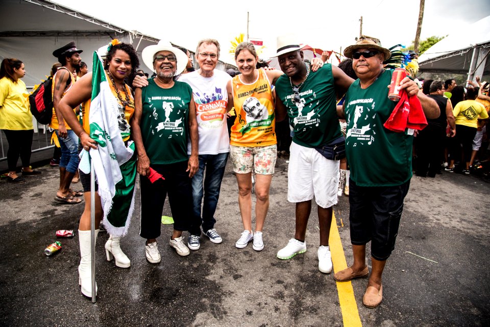 10.02.2018 - Prefeita Paula Mascarenhas e o vice Idemar Barz durante o primeiro dia do Carnaval 2018 - Foto: Gustavo Vara