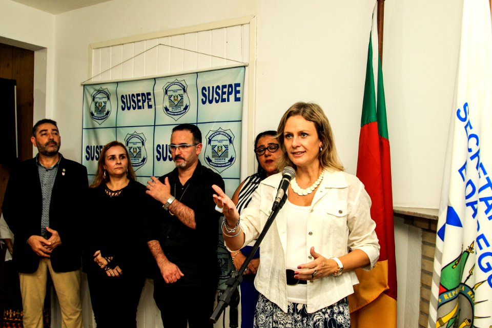 27.04.2018 - Prefeita Paula Mascarenhas durante posse da nova administradora do Presídio Regional de Pelotas, Fabiane Gomes Dias de Oliveira - Foto: Gustavo Vara