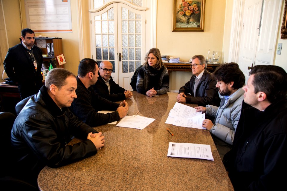 15.06.2018 - Prefeita Paula Mascarenhas assina o contrato de execução da obra do CRAS Getúlio Vargas - Foto: Gustavo Vara