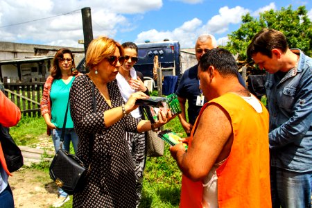 06.11.2017 - Entrega de utensílios e sementes para a horta do Presídio em contrapartida ao fornecimento de hortaliças para os CAPS