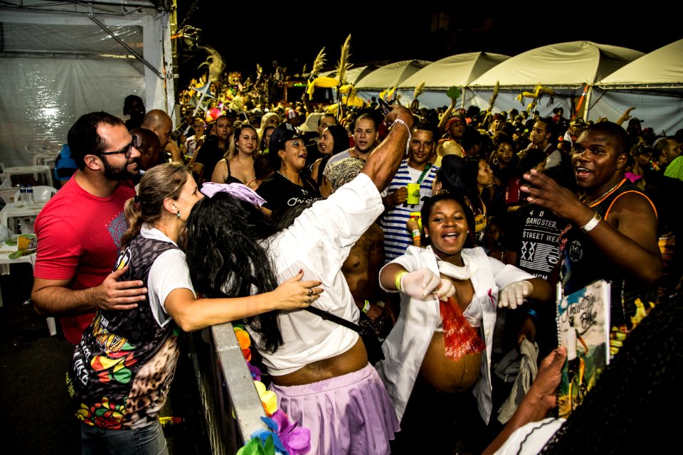10.02.2018 - Prefeita Paula Mascarenhas e o vice Idemar Barz durante o primeiro dia do Carnaval 2018 - Foto: Gustavo Vara
