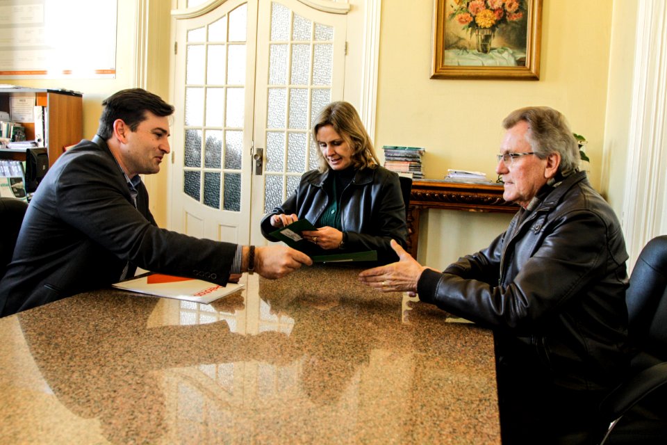 05.09.2018 - Prefeita Paula Mascarenhas e o vice Idemar Barz realizam a assinatura do termo de acordo e compromisso entre a prefeitura e a Ecosul - Foto: Gustavo Vara