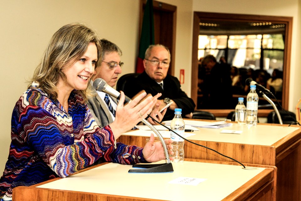 29.01.2018 - Prefeita Paula Mascarenhas durante cerimônia de entrega do Selo Mérito Justiça Gaúcha às Unidades Jurisdicionais que cumpriram as metas 1 e 2 do CNJ - Foto: Gustavo Vara